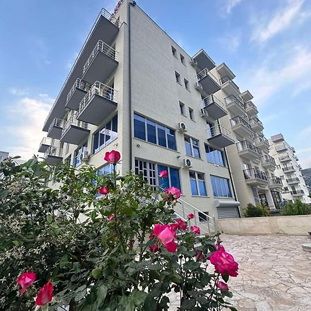 Deor Hotel Shëngjin Zewnętrze zdjęcie