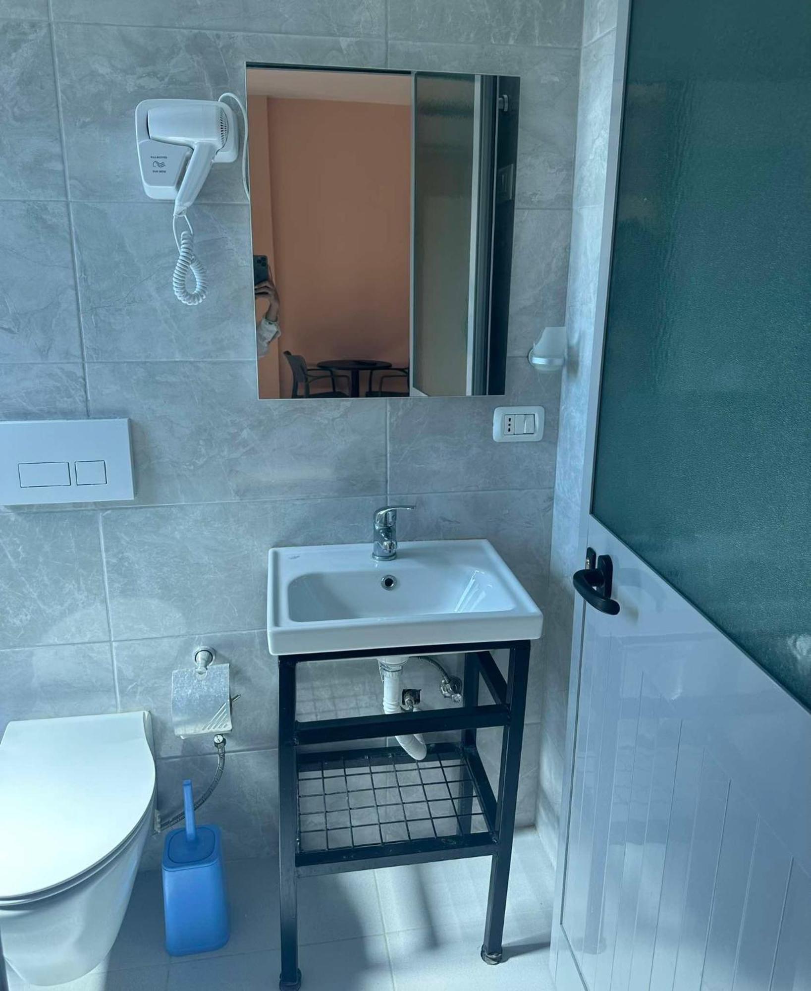 Deor Hotel Shëngjin Zewnętrze zdjęcie