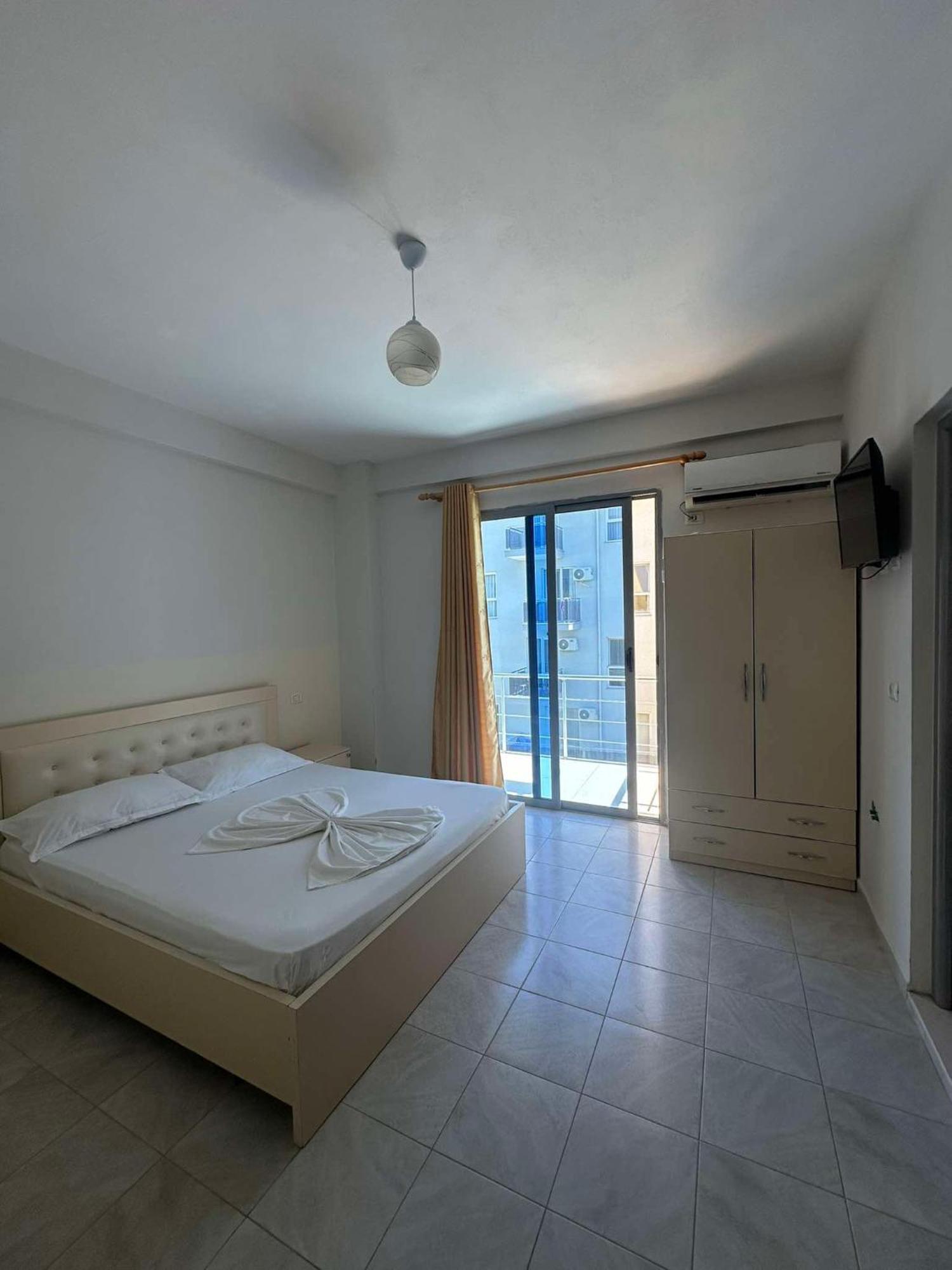 Deor Hotel Shëngjin Zewnętrze zdjęcie